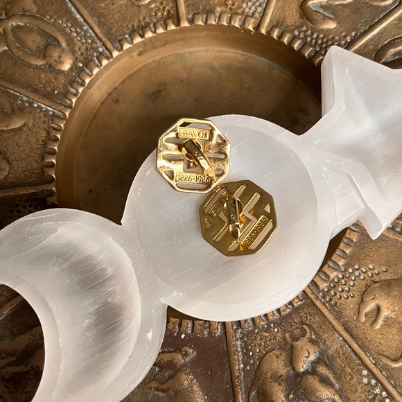 Avon Goldtone Clip-ons with Rhinestones - Picture 3 of 3